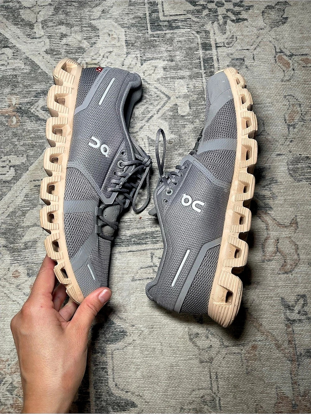 On Cloud Athletic Shoes Gray & Beige US 9.5